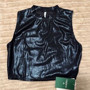HALARA Shiny Black Crop Top